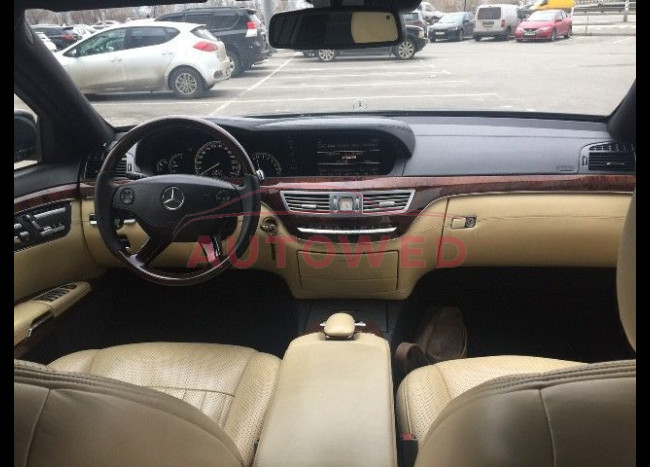 Mercedes W221 S550 Long-4