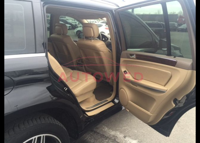 Mercedes GL550 AMG-4