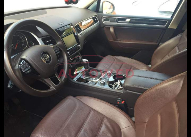 VOLKSWAGEN TOUAREG-5