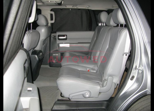 TOYOTA Sequoia-5
