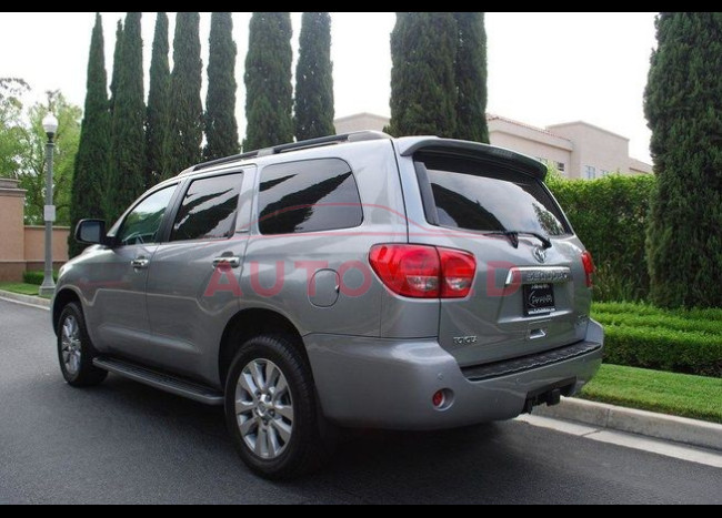 TOYOTA Sequoia-2