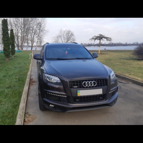 Audi Q7 S line