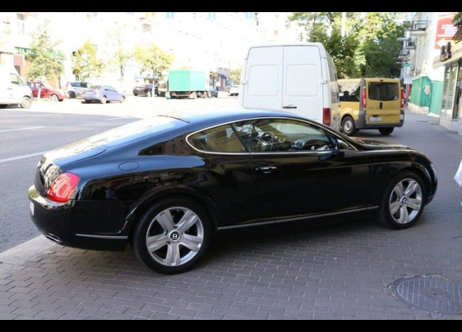 Bentley Continental GT-2