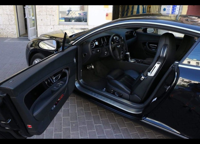 Bentley Continental GT-4