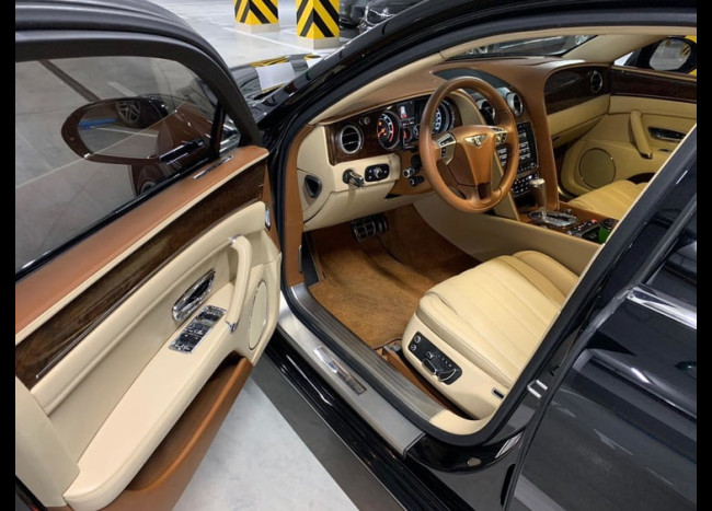 Bentley Flying Spur V12-5
