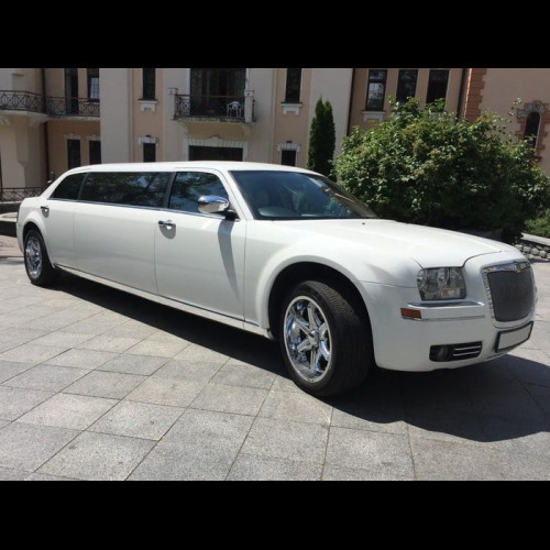 Лимузин Chrysler 300C