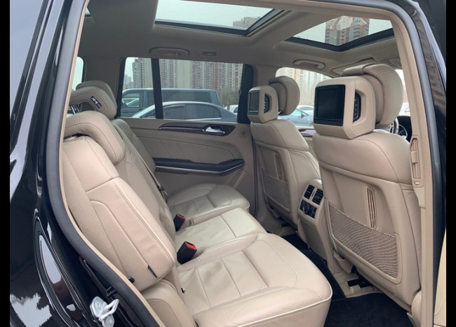 Mercedes GL 500 AMG-6