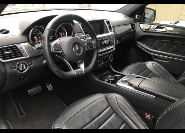 Mercedes GLS 500 AMG-3