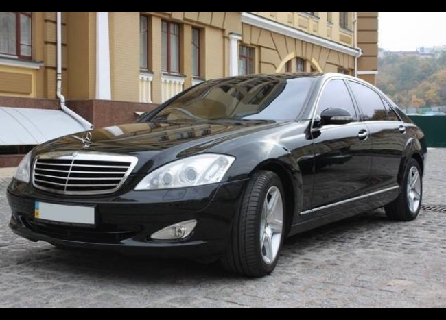 Mercedes W 221 S 500L-1