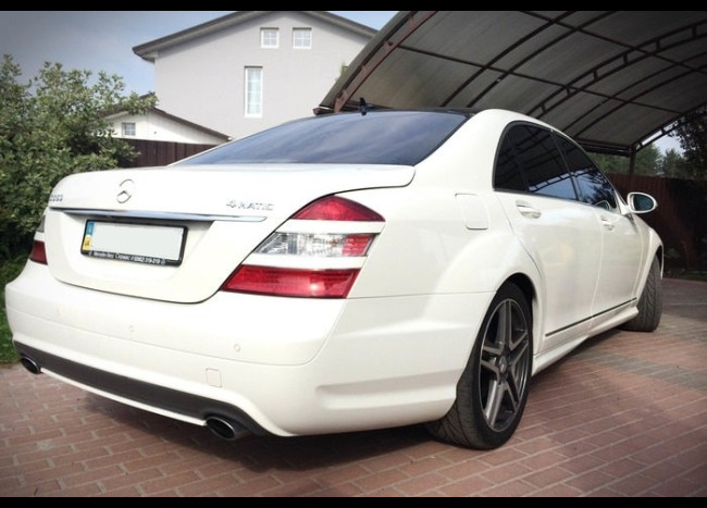 Mercedes w221 S 550L-2