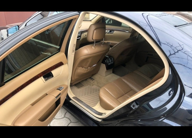 Mercedes w221 S63 AMG-4