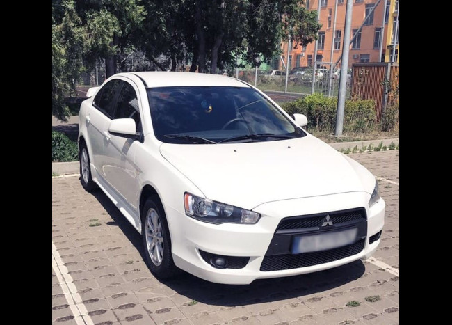 Mitsubishi Lancer